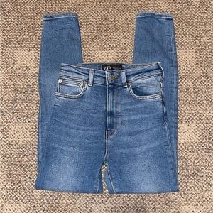 Zara Jeans